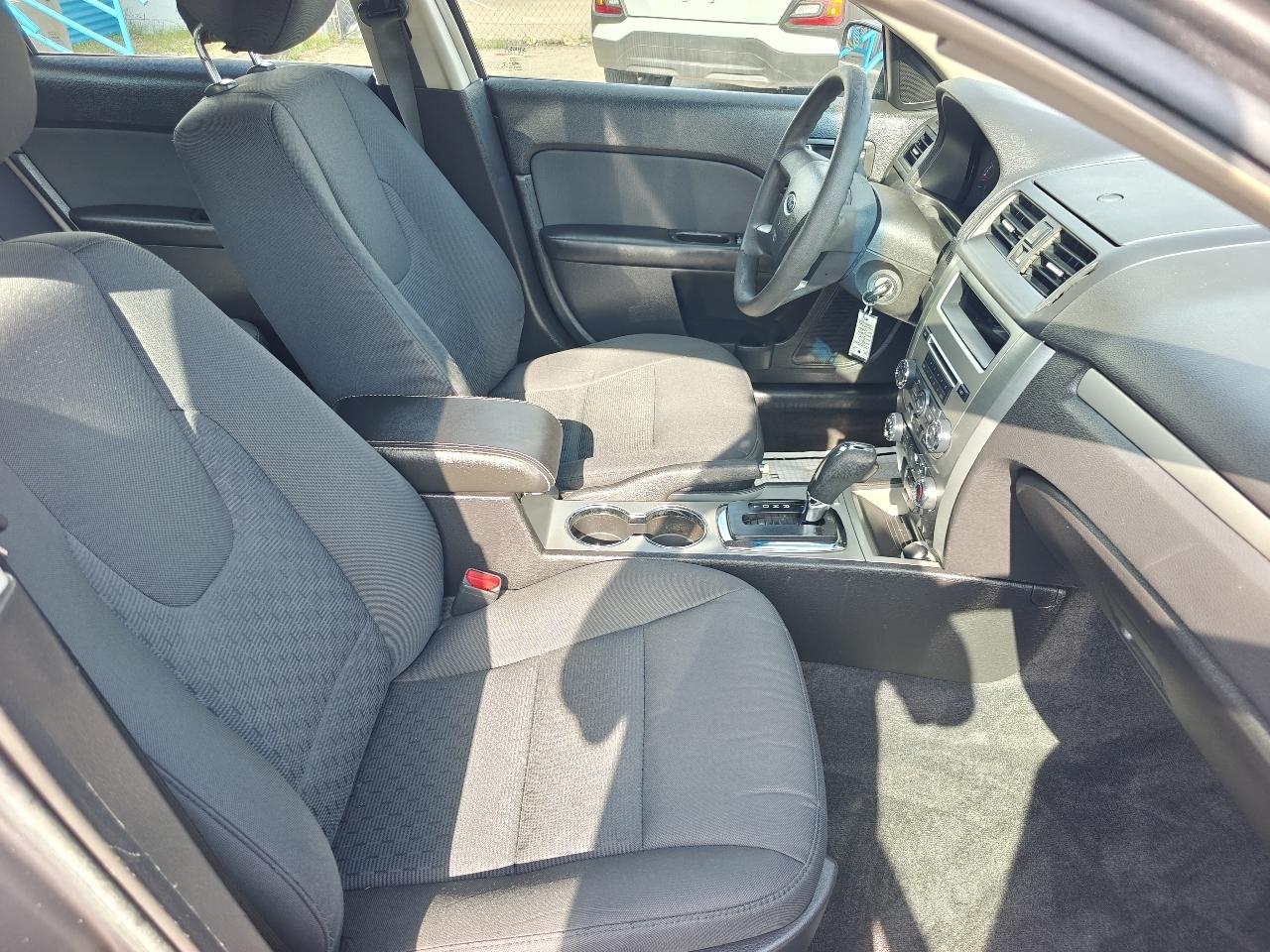 Ford Fusion SE 2012