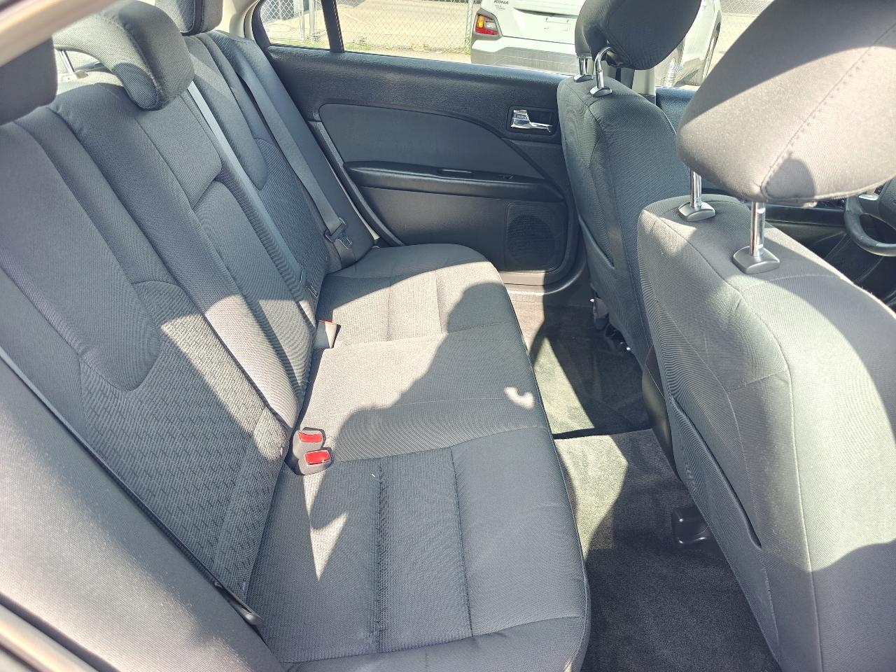 Ford Fusion SE 2012