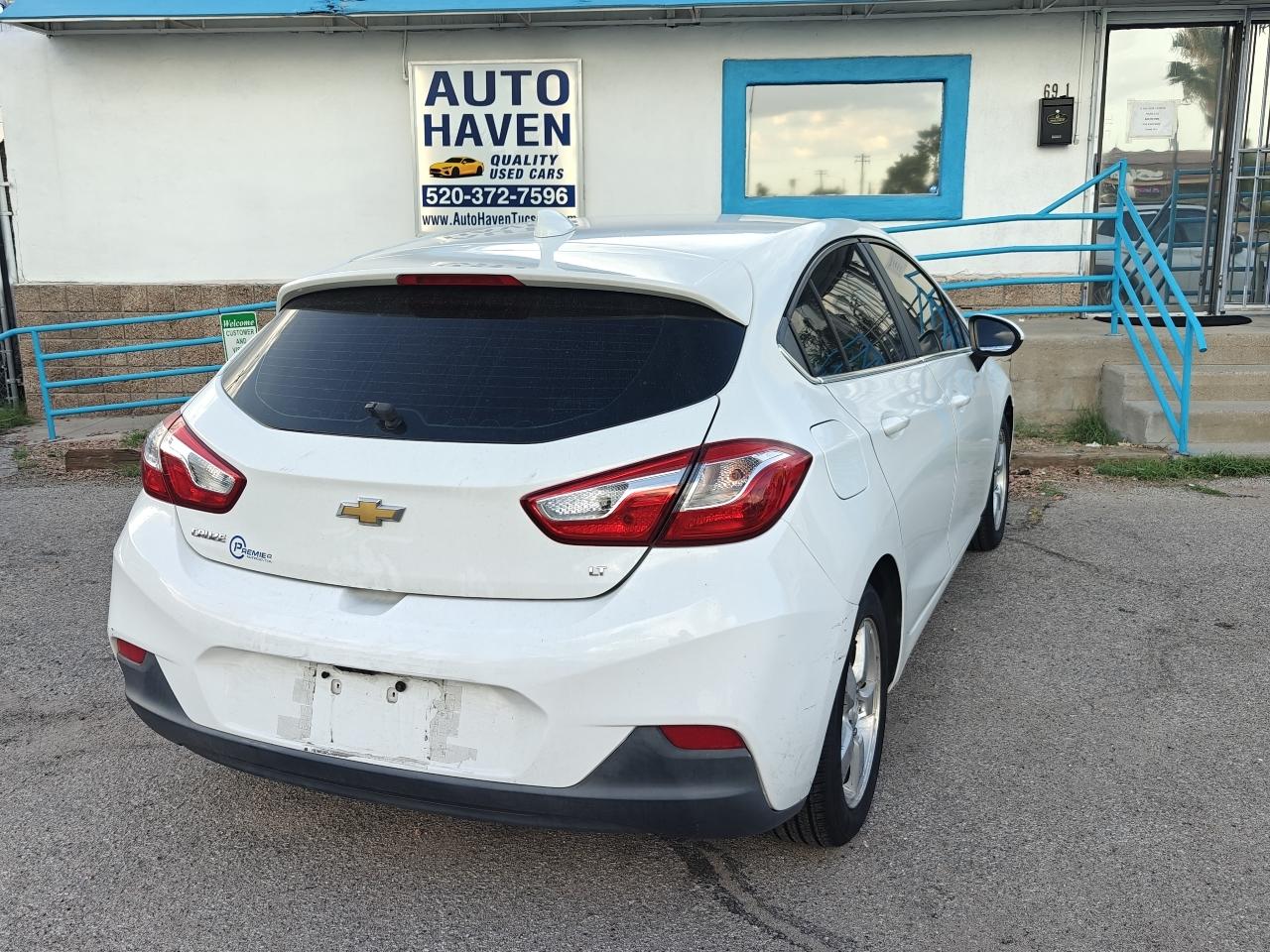 Chevrolet Cruze LT Auto Hatchback 2017