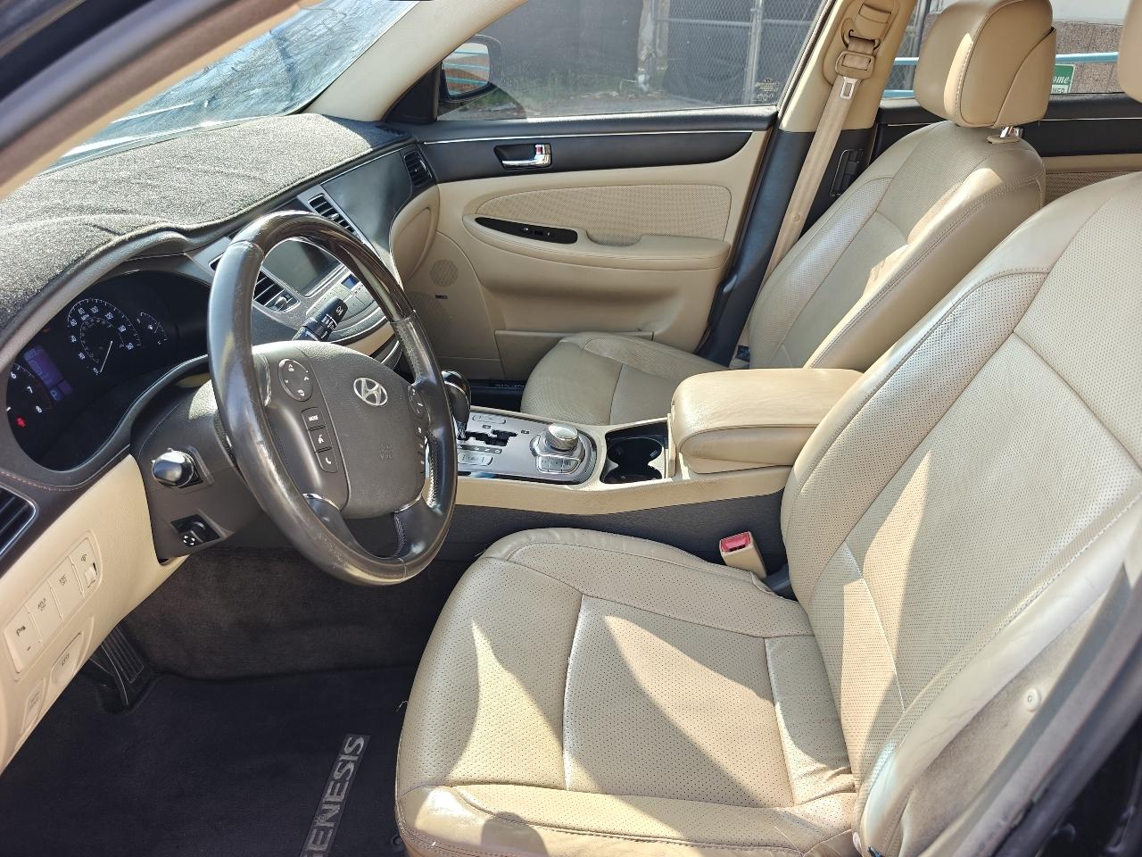 Hyundai Genesis 4.6L 2011