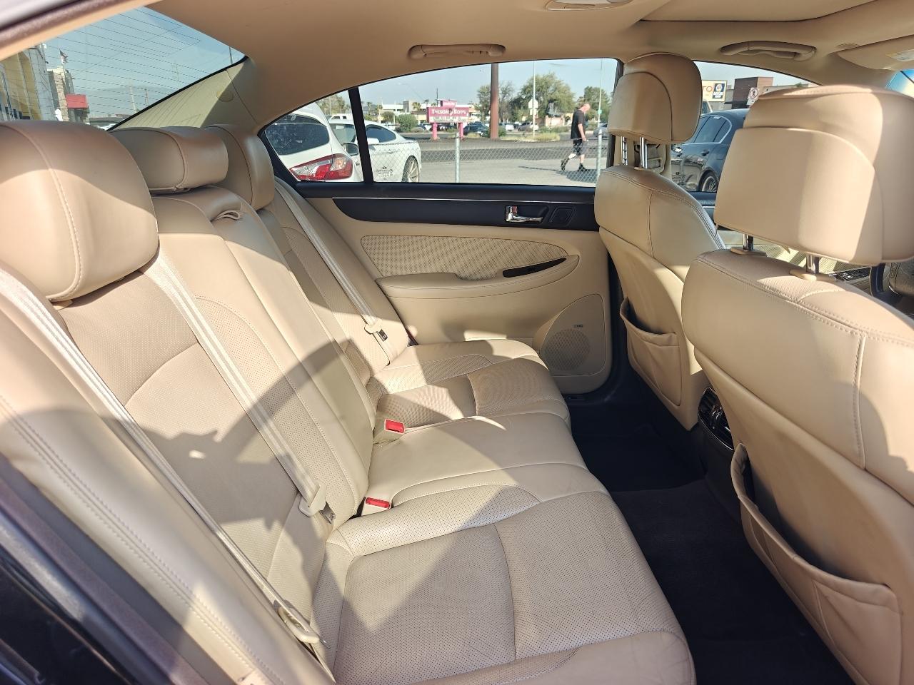 Hyundai Genesis 4.6L 2011