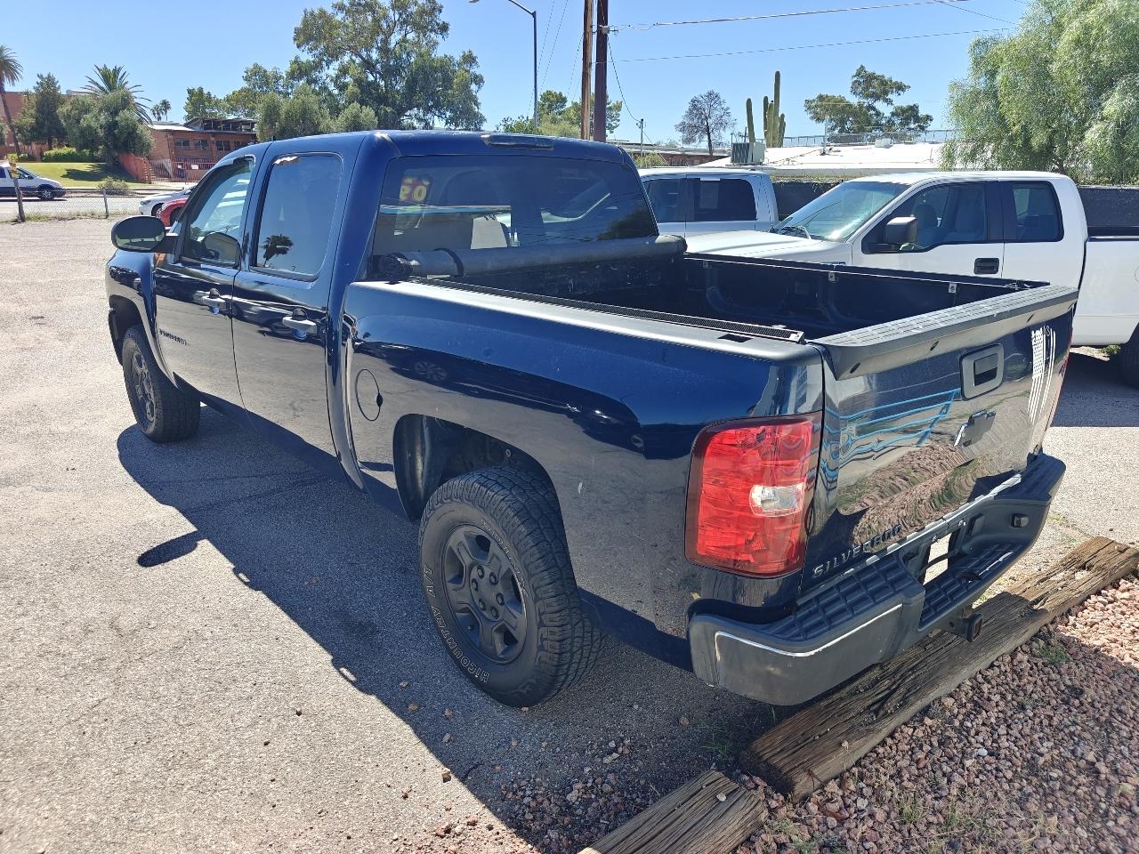 Chevrolet Silverado 1500 LS Crew Cab 2WD 2009