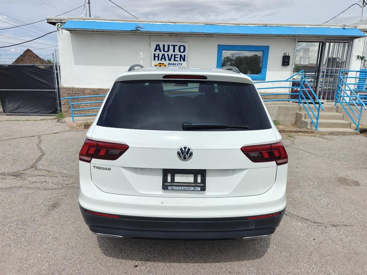 Volkswagen Tiguan S 2019