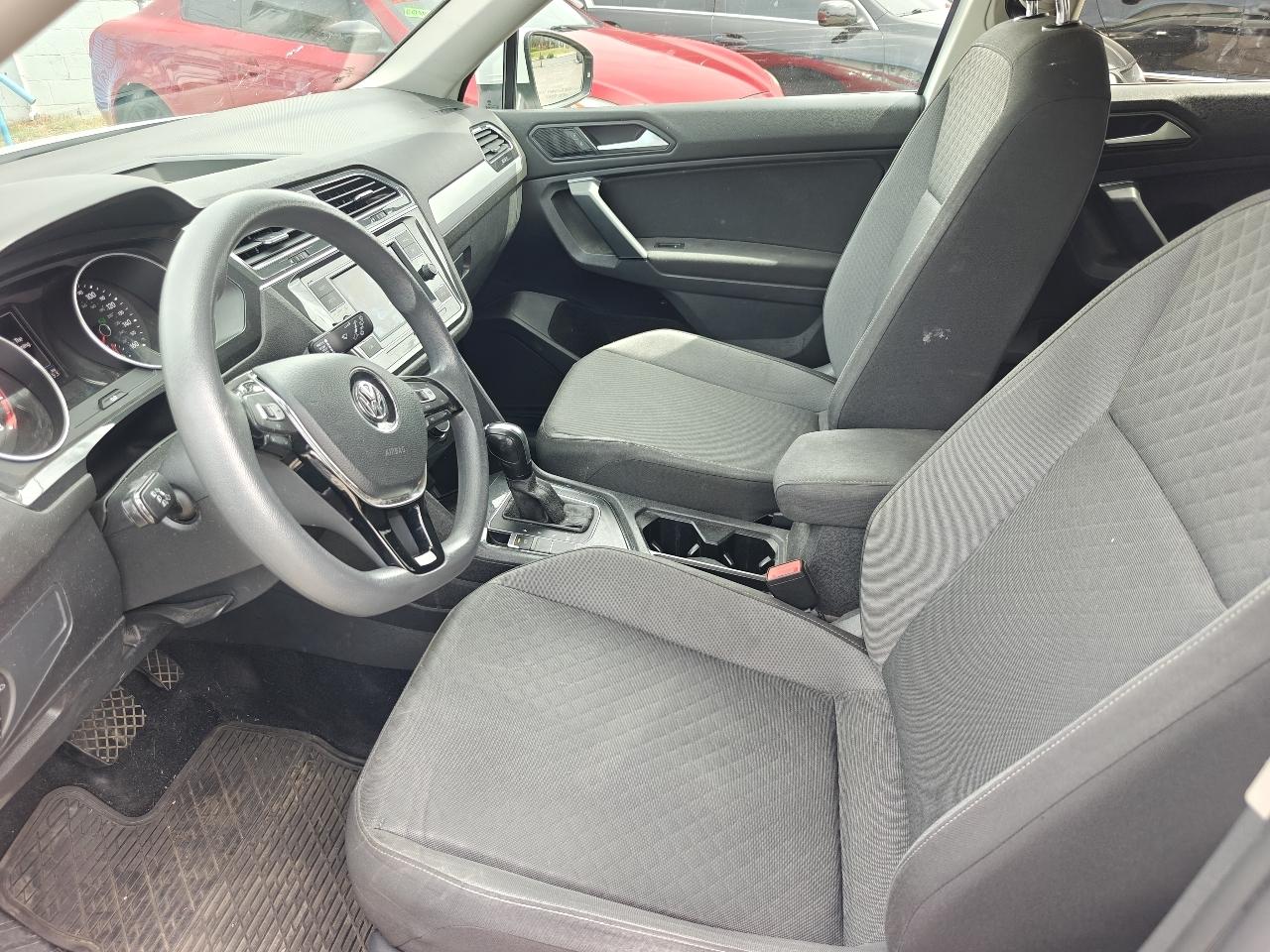 Volkswagen Tiguan S 2019