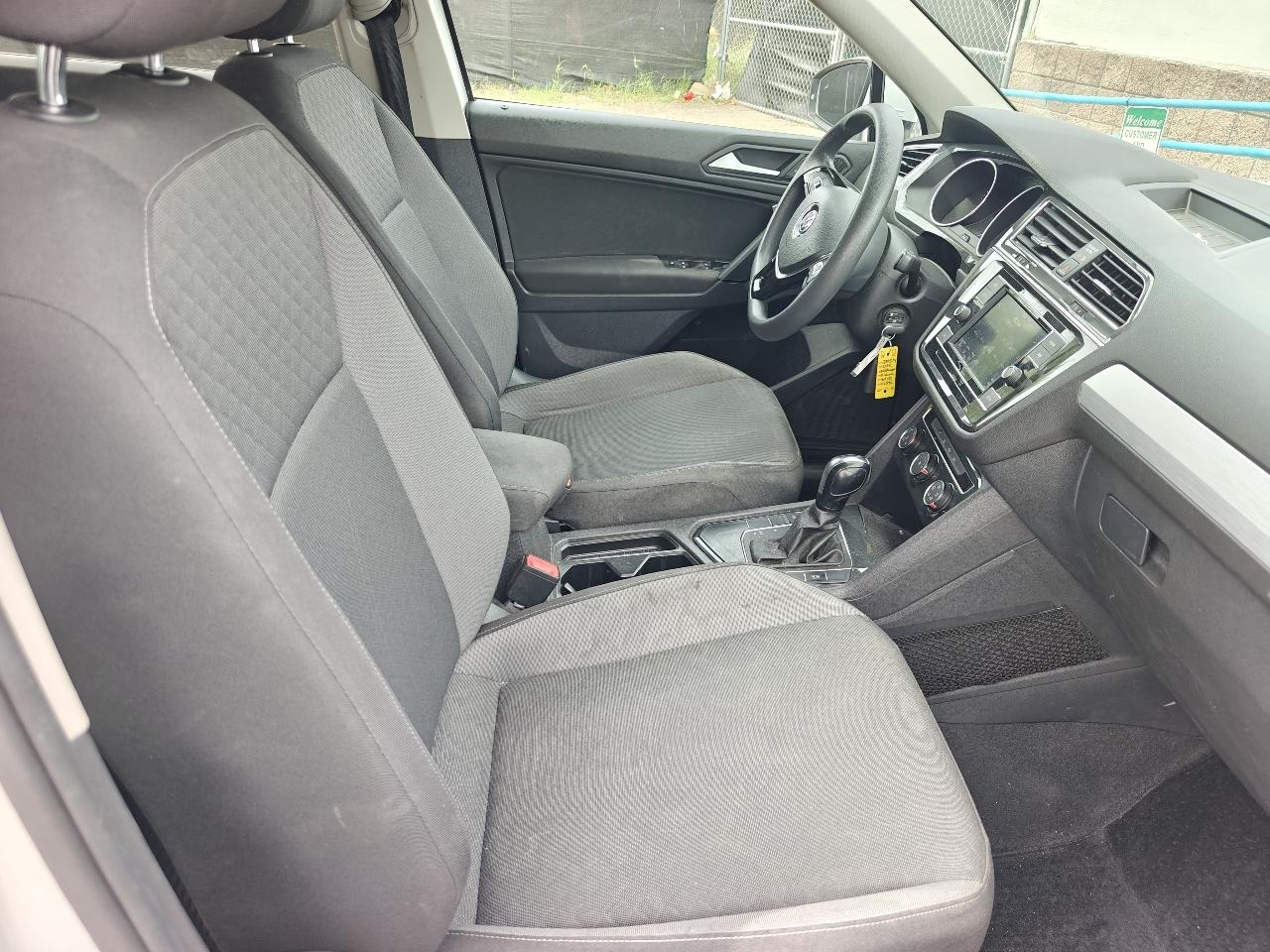 Volkswagen Tiguan S 2019