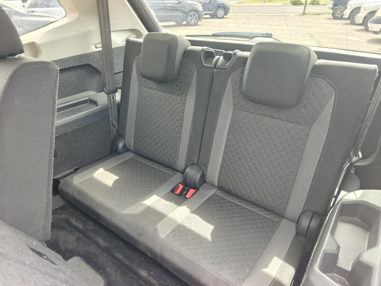 Volkswagen Tiguan S 2019
