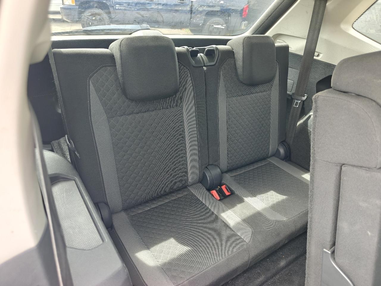 Volkswagen Tiguan S 2019