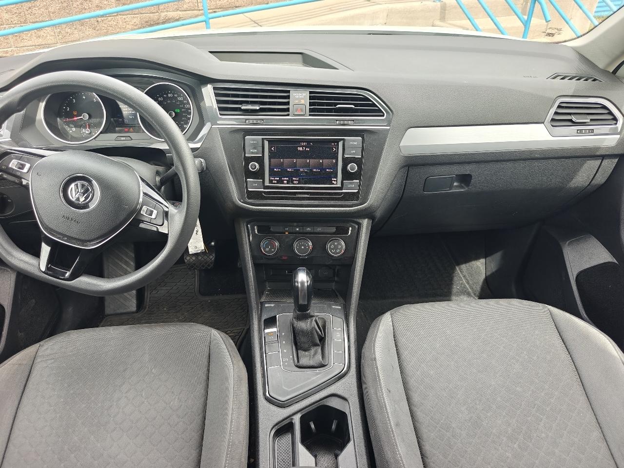 Volkswagen Tiguan S 2019