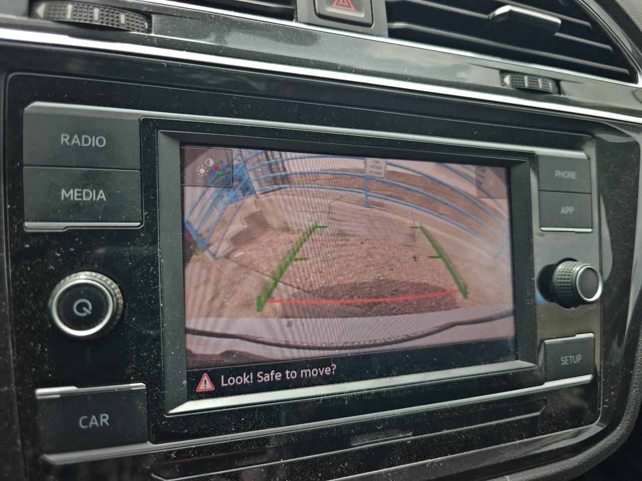 Volkswagen Tiguan S 2019