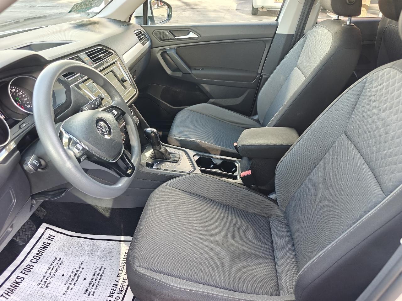 Volkswagen Tiguan S 2019