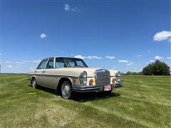 1970 Mercedes-Benz 280SE  1970 Mercedes-Benz 280SE