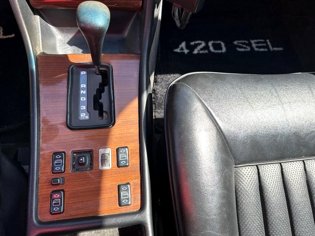 Mercedes-Benz 420  1987