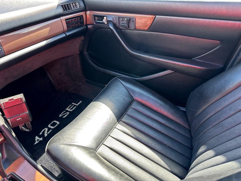 Mercedes-Benz 420  1987