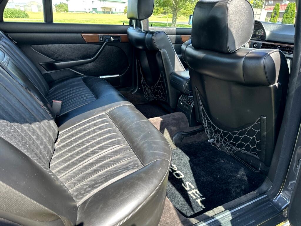Mercedes-Benz 420  1987
