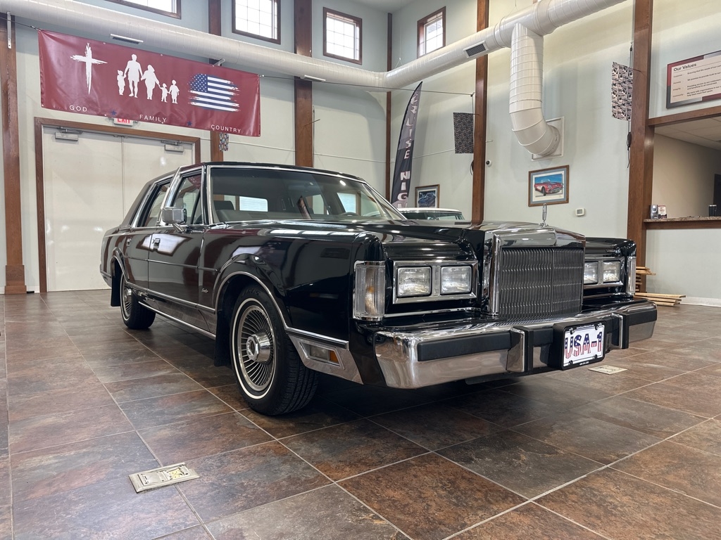 1988 Lincoln Town Car 