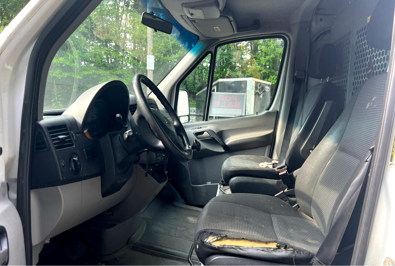 Mercedes-Benz Sprinter 2500 High Roof 144-in. WB 2012 Mercedes-Benz Sprinter 2500 High Roof 144-in. WB 2012
