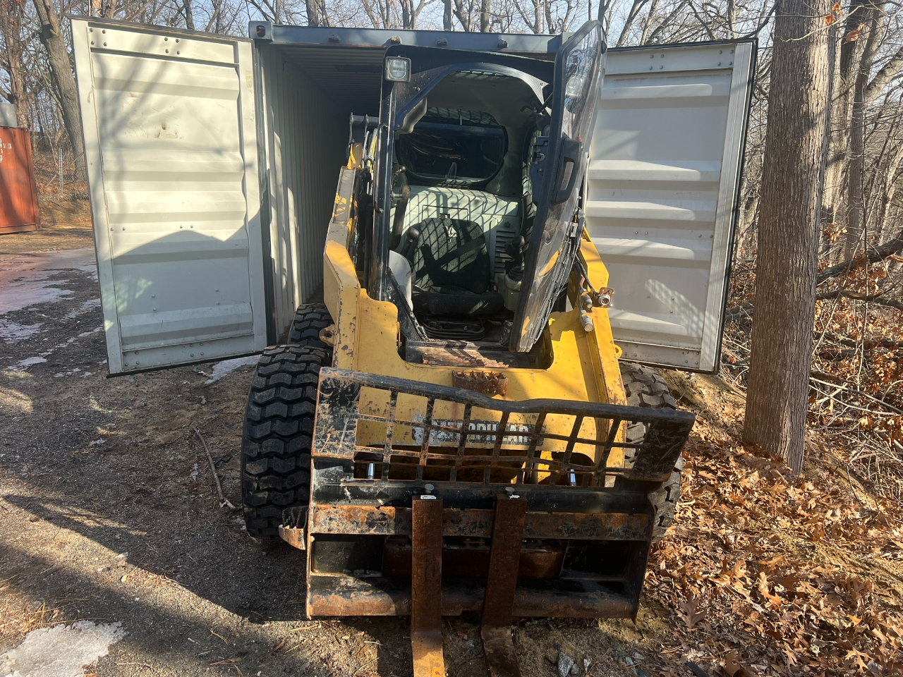 Caterpillar Skid Loader  2011