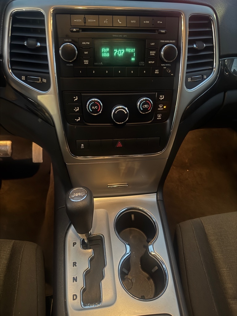 Jeep Grand Cherokee  2011