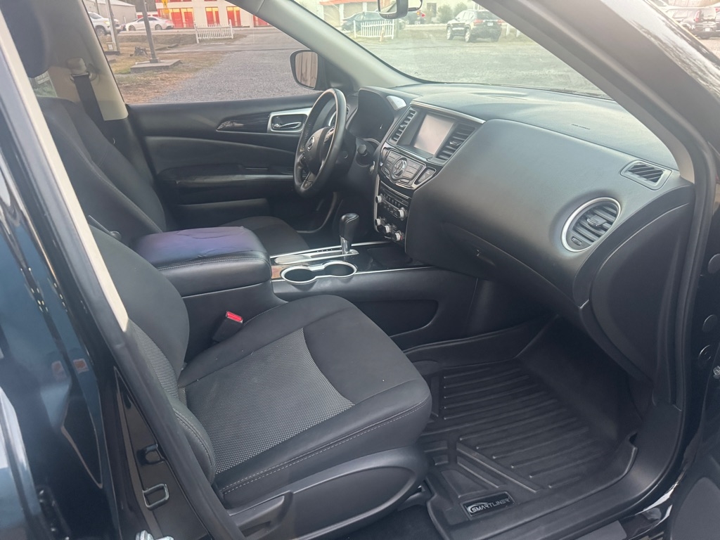 Nissan Pathfinder  2019