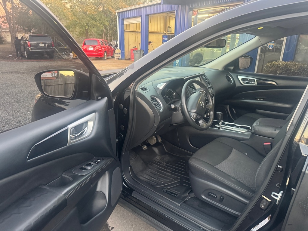 Nissan Pathfinder  2019