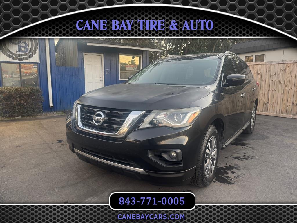 2019 Nissan Pathfinder SV's photo