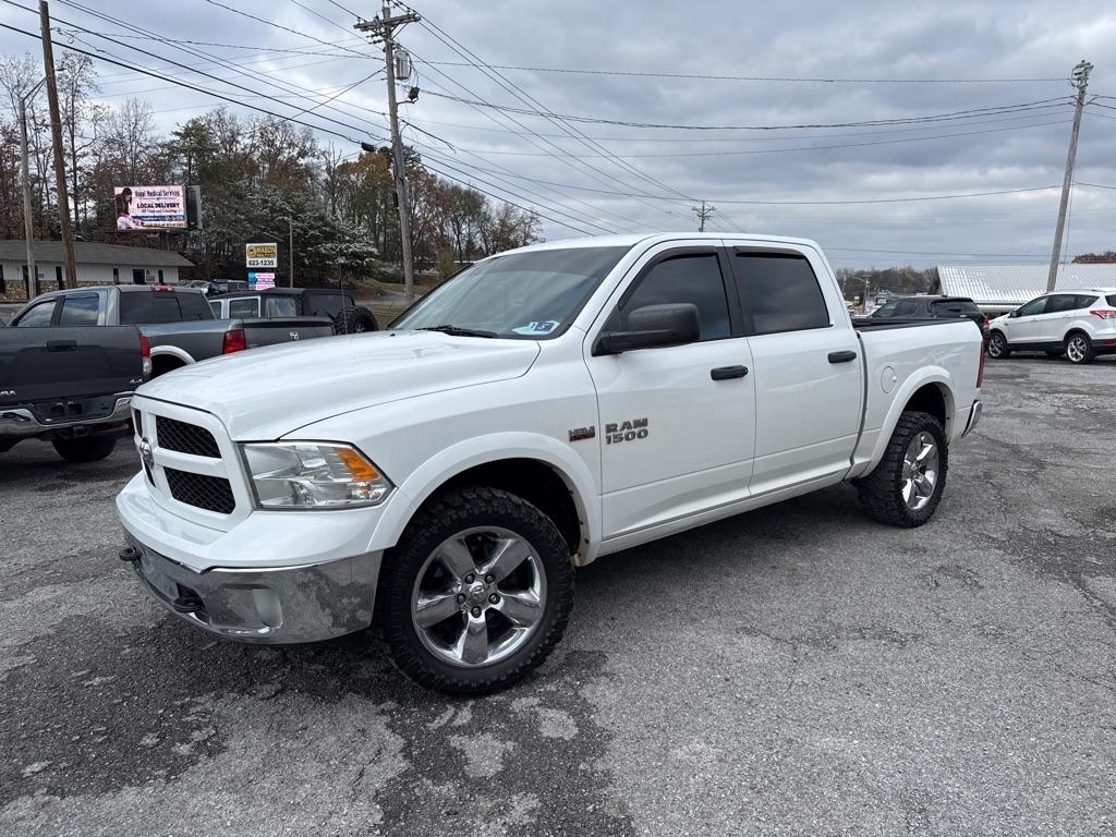 RAM 1500 SLT Crew Cab SWB 4WD 2016