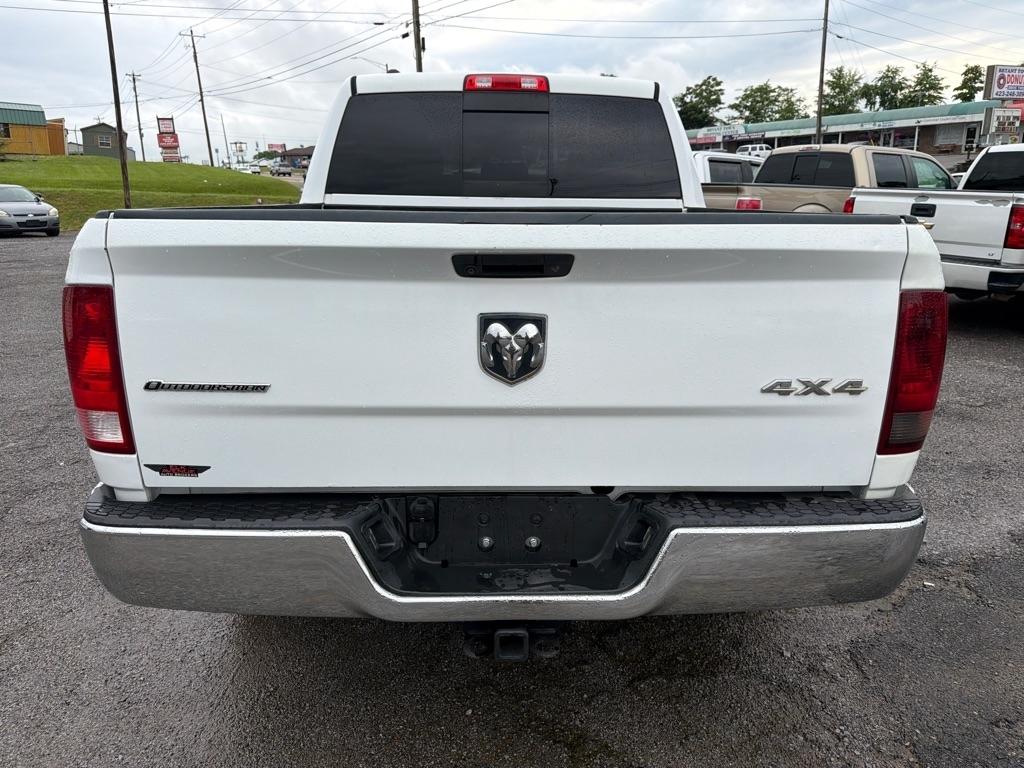 RAM 1500 SLT Crew Cab SWB 4WD 2016