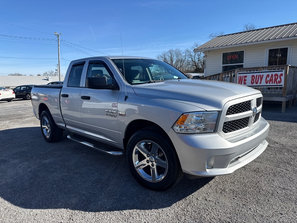 RAM 1500 Tradesman Quad Cab 4WD 2015