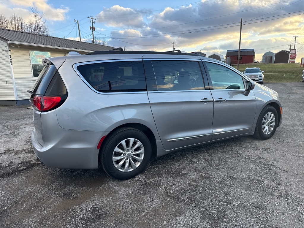 Chrysler Pacifica Touring-L 2017