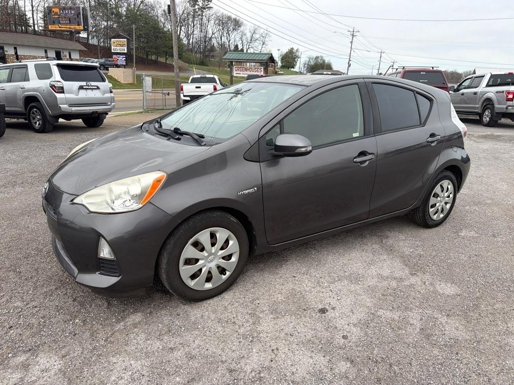 Toyota Prius c One 2013