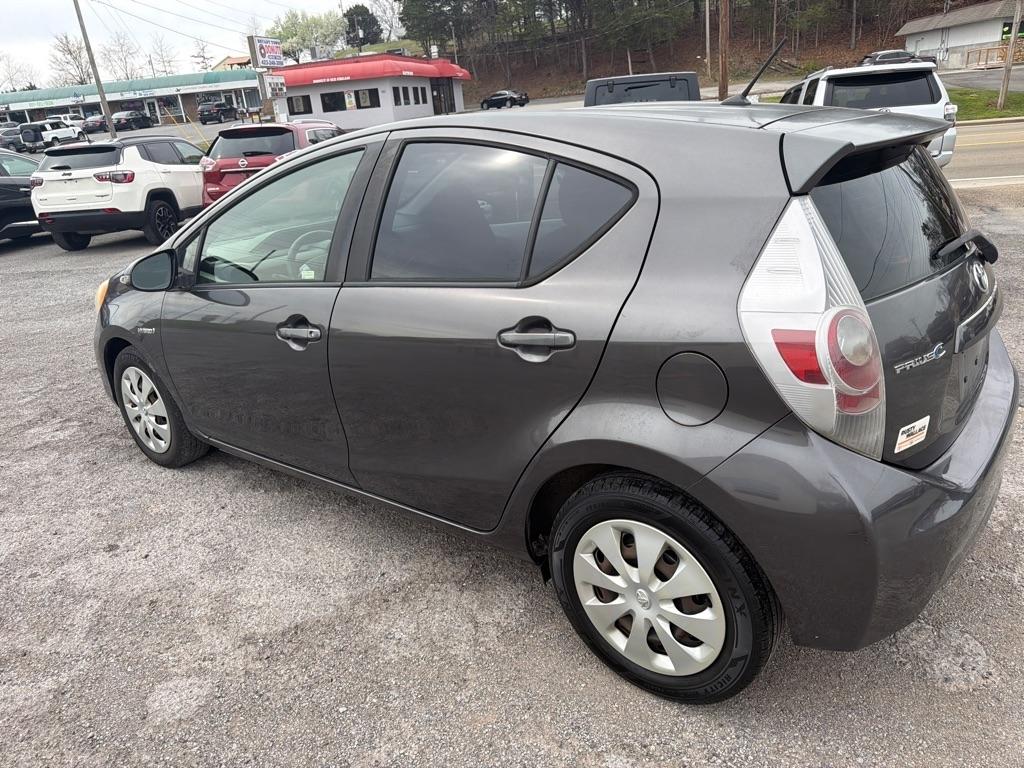 Toyota Prius c One 2013