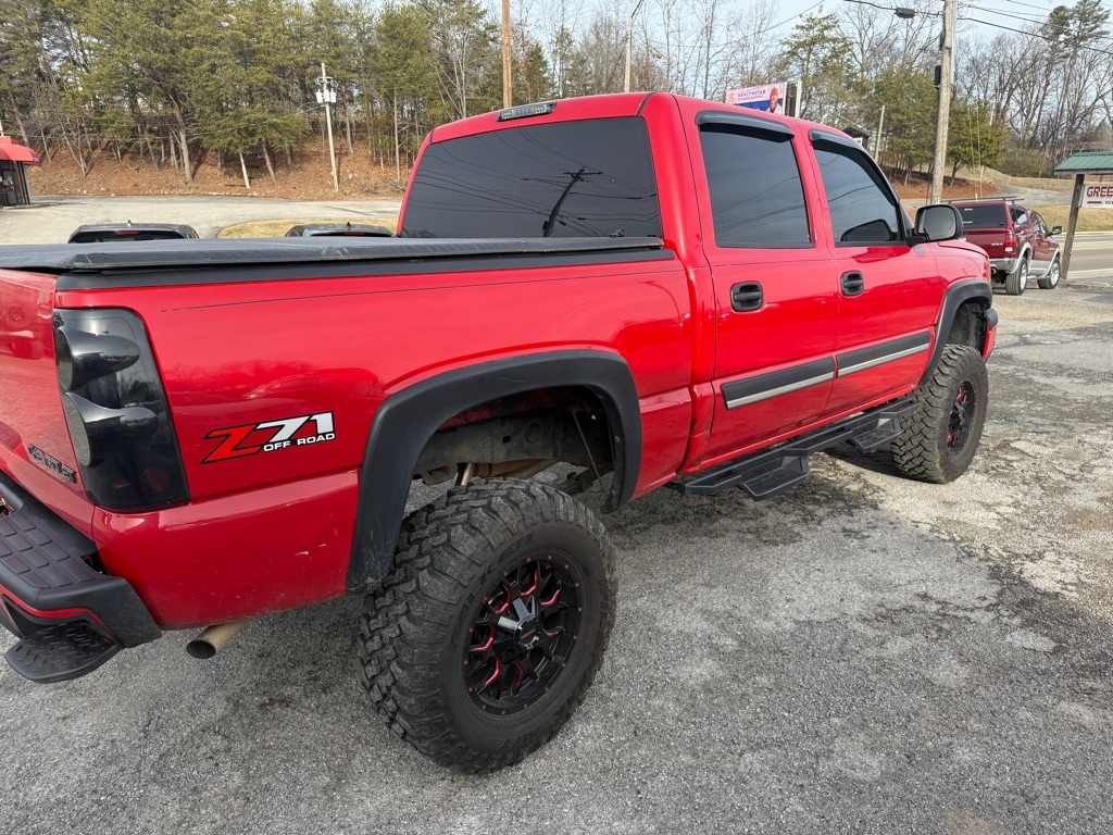 Chevrolet Silverado 1500 LS Crew Cab 4WD 2004