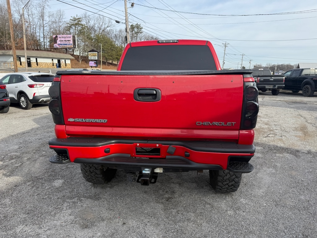 Chevrolet Silverado 1500 LS Crew Cab 4WD 2004