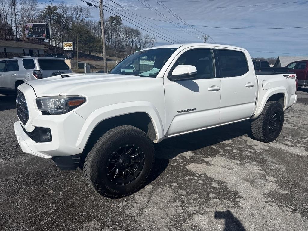 Toyota Tacoma SR5 Double Cab Long Bed V6 6AT 4WD 2017