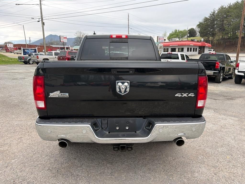 RAM 1500 SLT Crew Cab SWB 4WD 2016