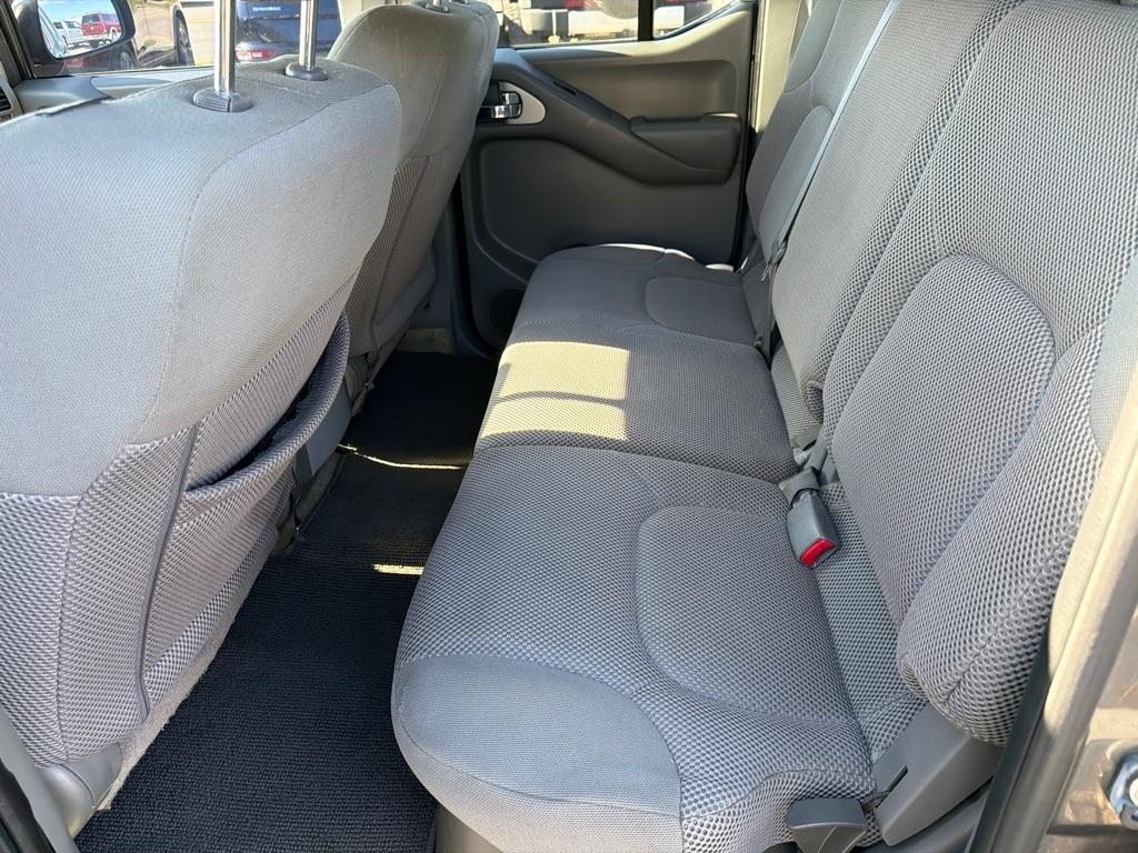 Nissan Frontier SL Crew Cab 5AT 4WD 2016