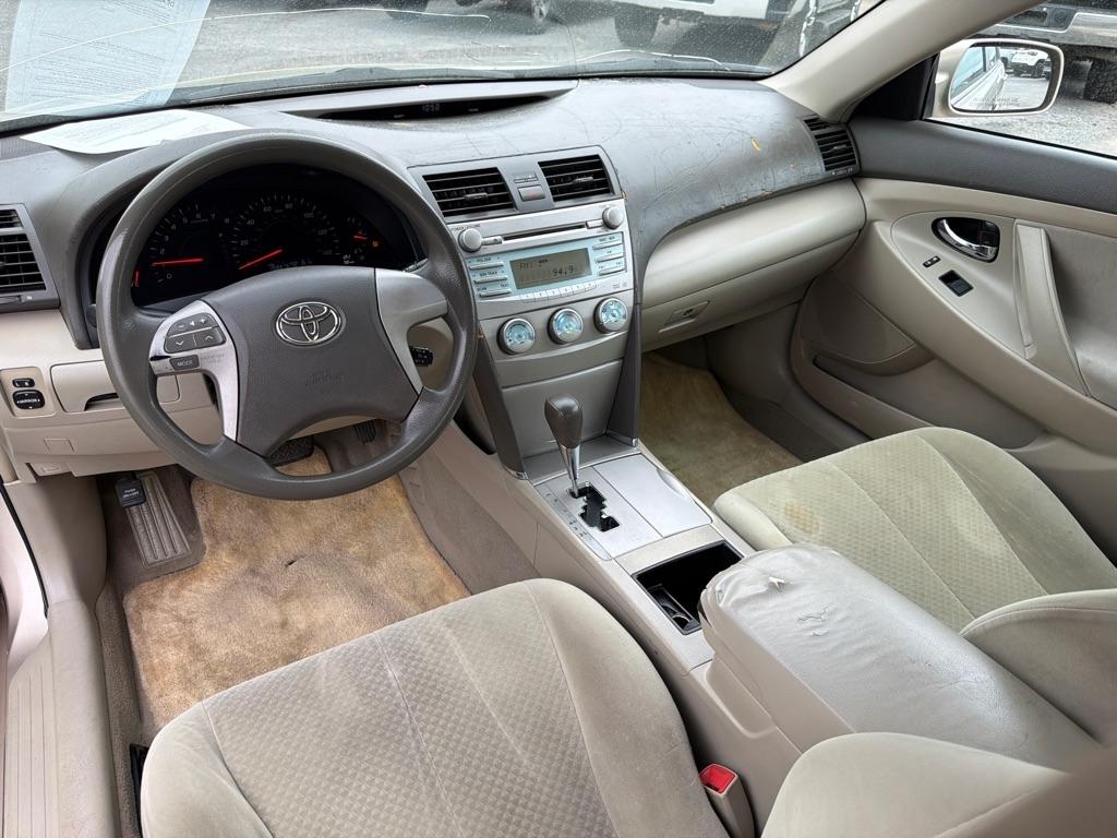 Toyota Camry SE 5-Spd AT 2009