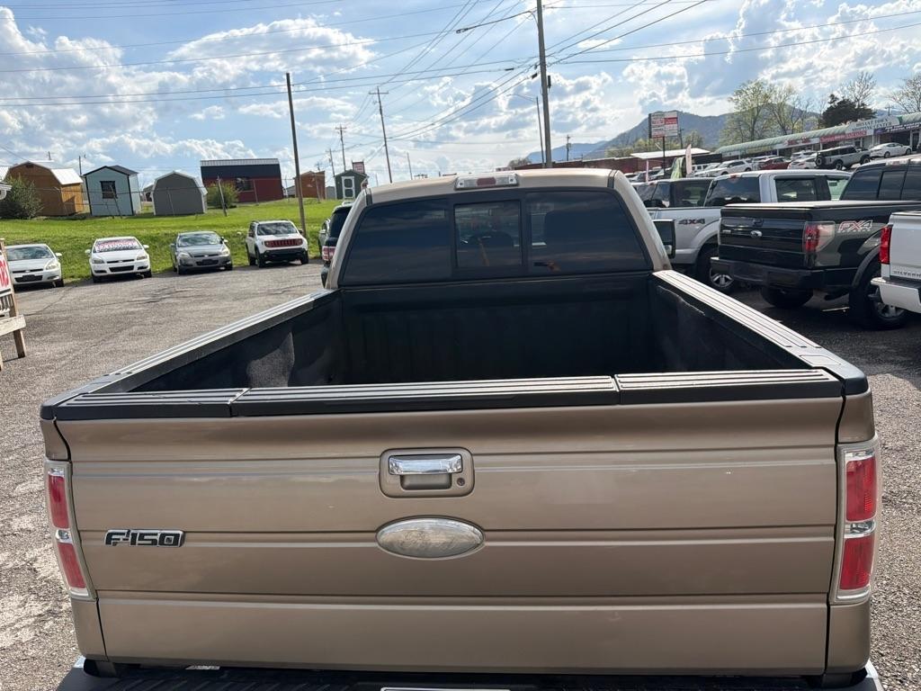 Ford F-150 XL SuperCrew 5.5-ft. Bed 4WD 2012