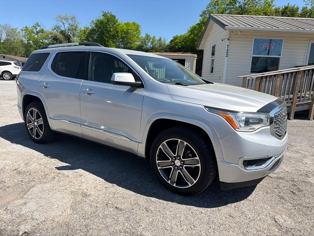 GMC Acadia Denali AWD 2017