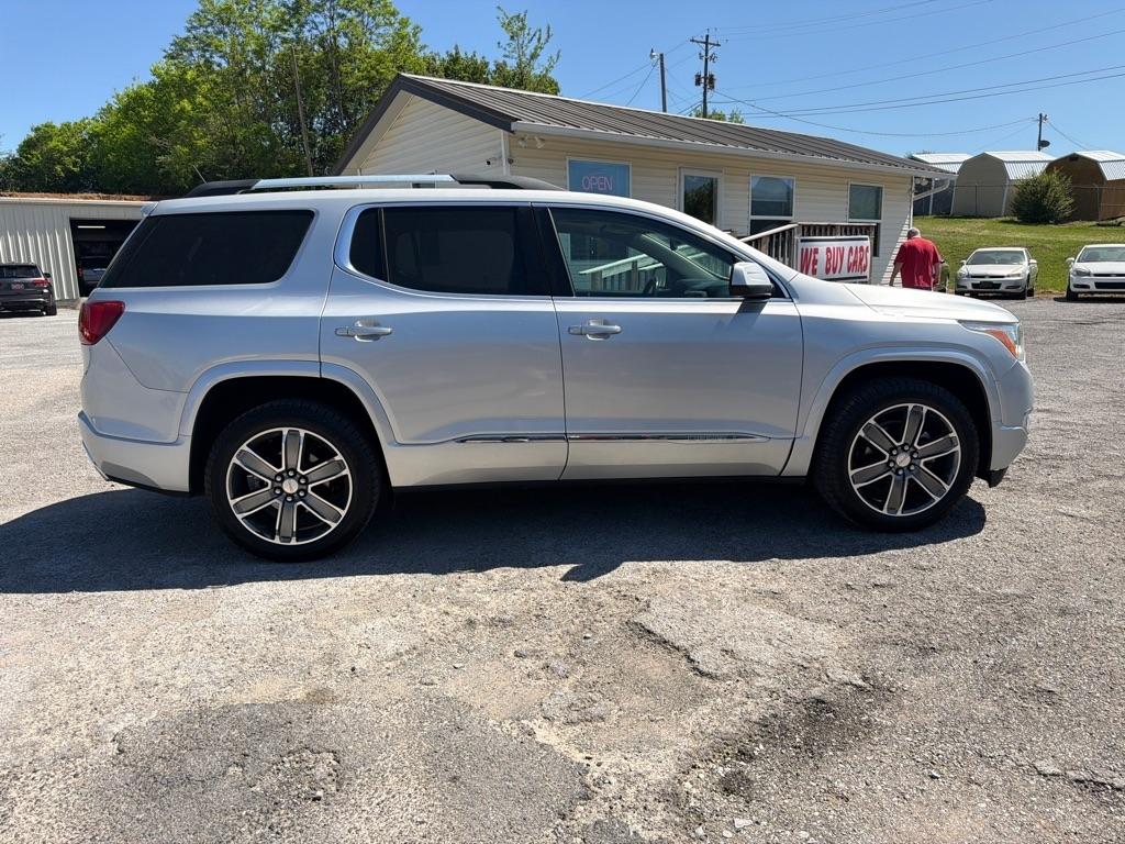 GMC Acadia Denali AWD 2017
