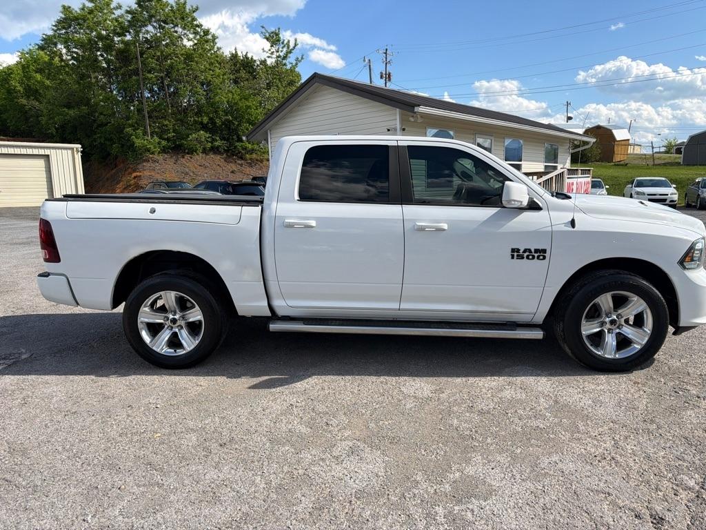 RAM 1500 Sport Crew Cab SWB 4WD 2014
