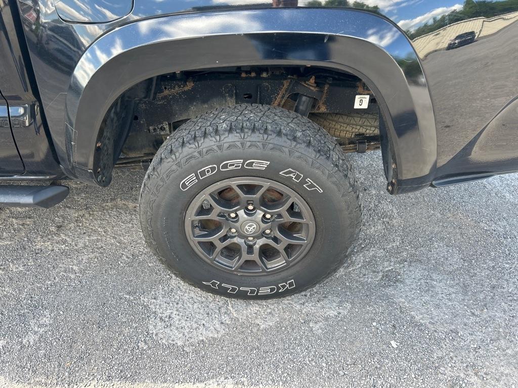 Toyota Tacoma SR5 Double Cab Long Bed V6 6AT 4WD 2017
