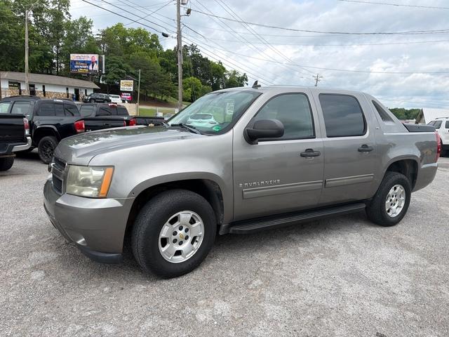 Gray 2009 Chevrolet Avalanche LS 4WD Pickup Truck Four-Wheel Drive Automatic