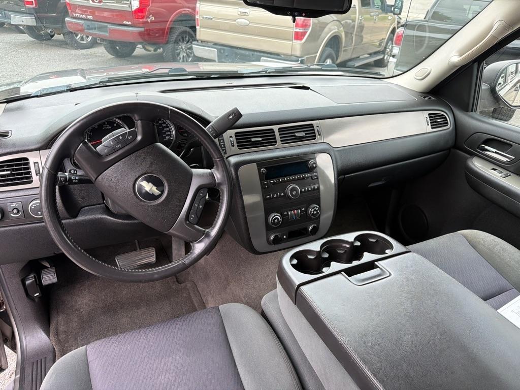 Chevrolet Avalanche LS 4WD 2009