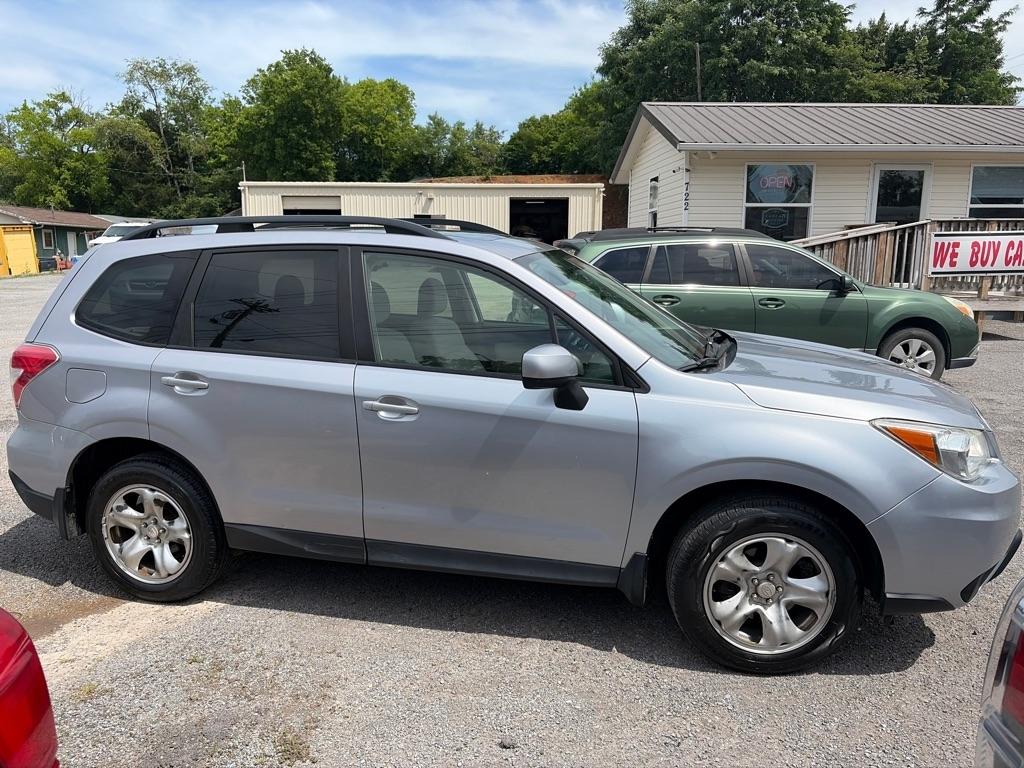 Subaru Forester 2.5i Premium PZEV CVT 2016