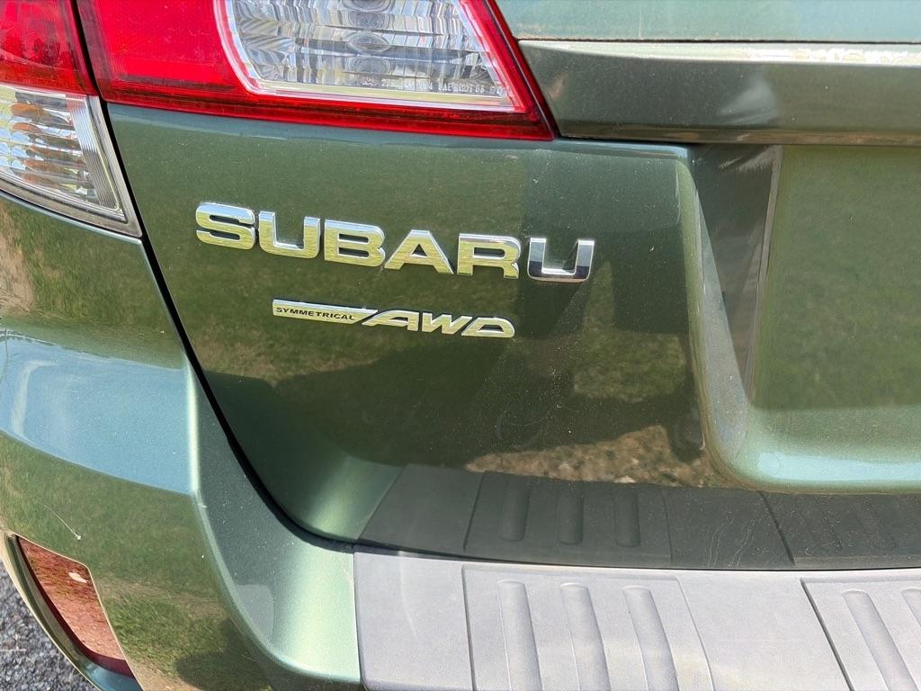 Subaru Outback 2.5i Limited 2010
