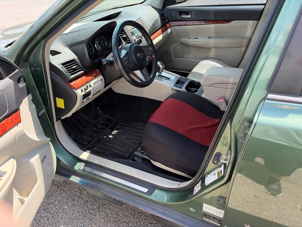 Subaru Outback 2.5i Limited 2010