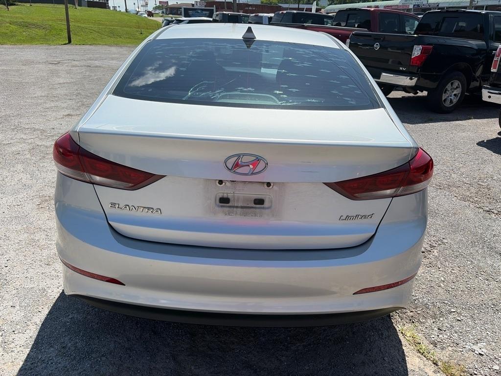 Hyundai Elantra  2017