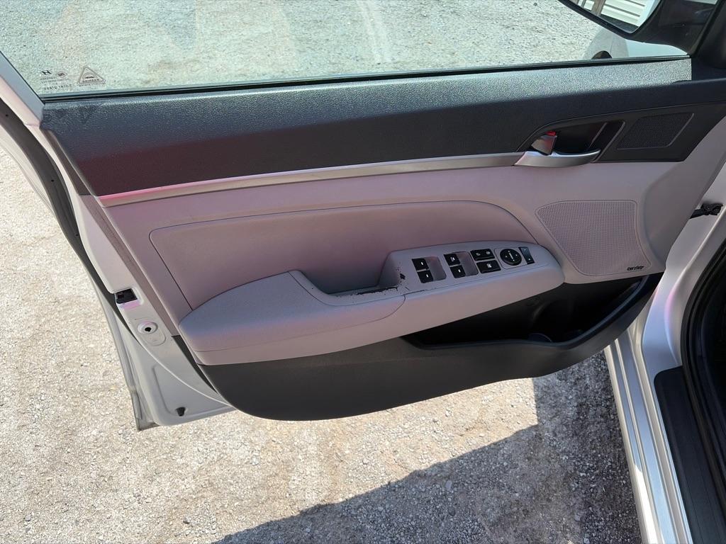Hyundai Elantra  2017