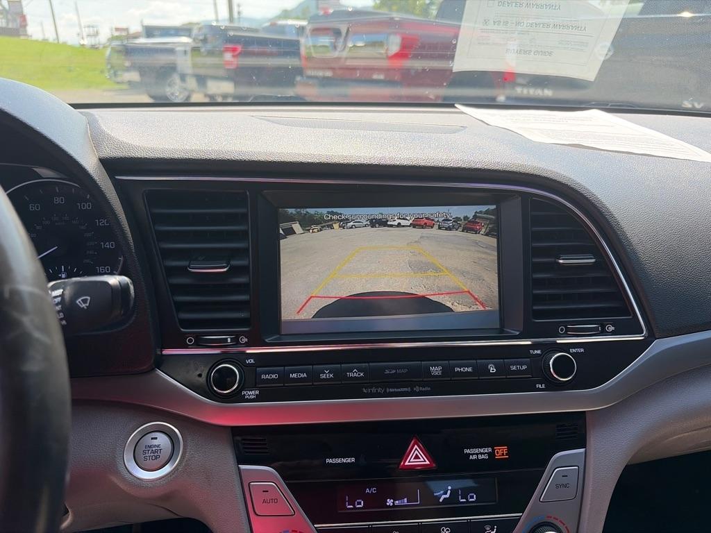 Hyundai Elantra  2017